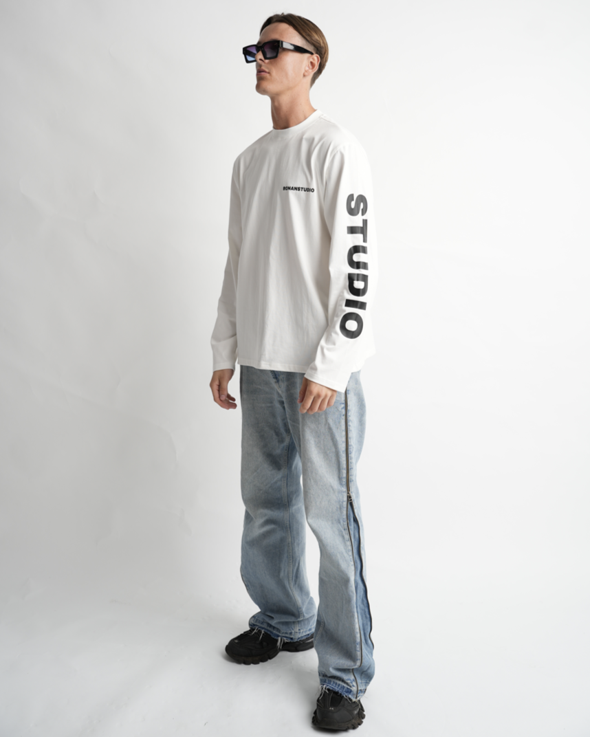 STUDIO WHITE OVERSIZED LONGSLEEVE