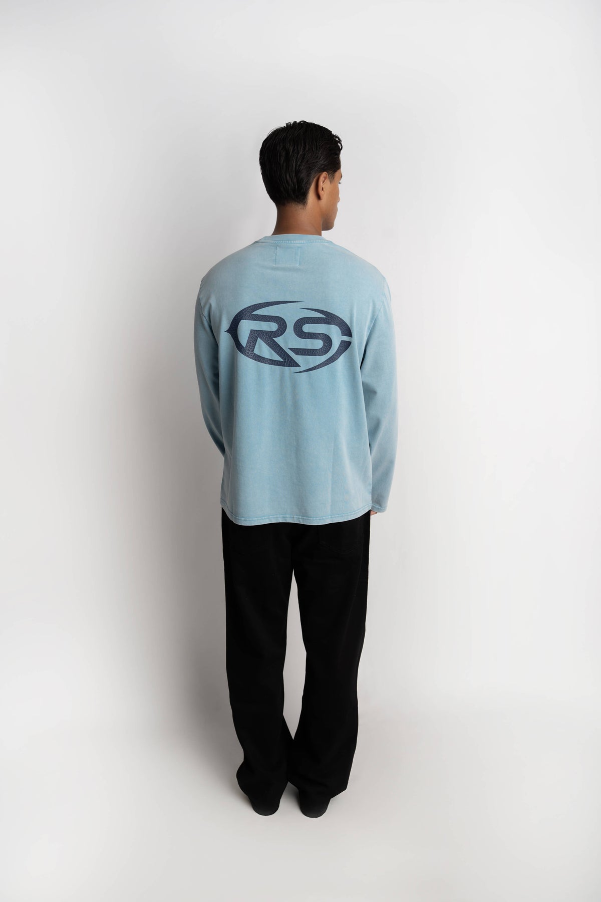PRE-ORDER RONAN EE LONGSLEEVE WASHED BLUE