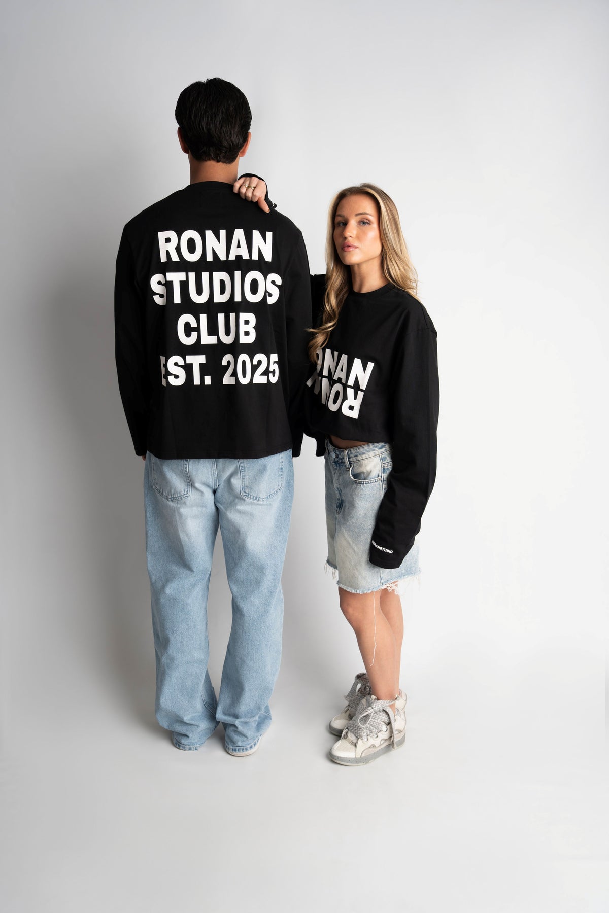 CLUB OVERSIZED LONGSLEEVE BLACK – RONANSTUDIO.EU