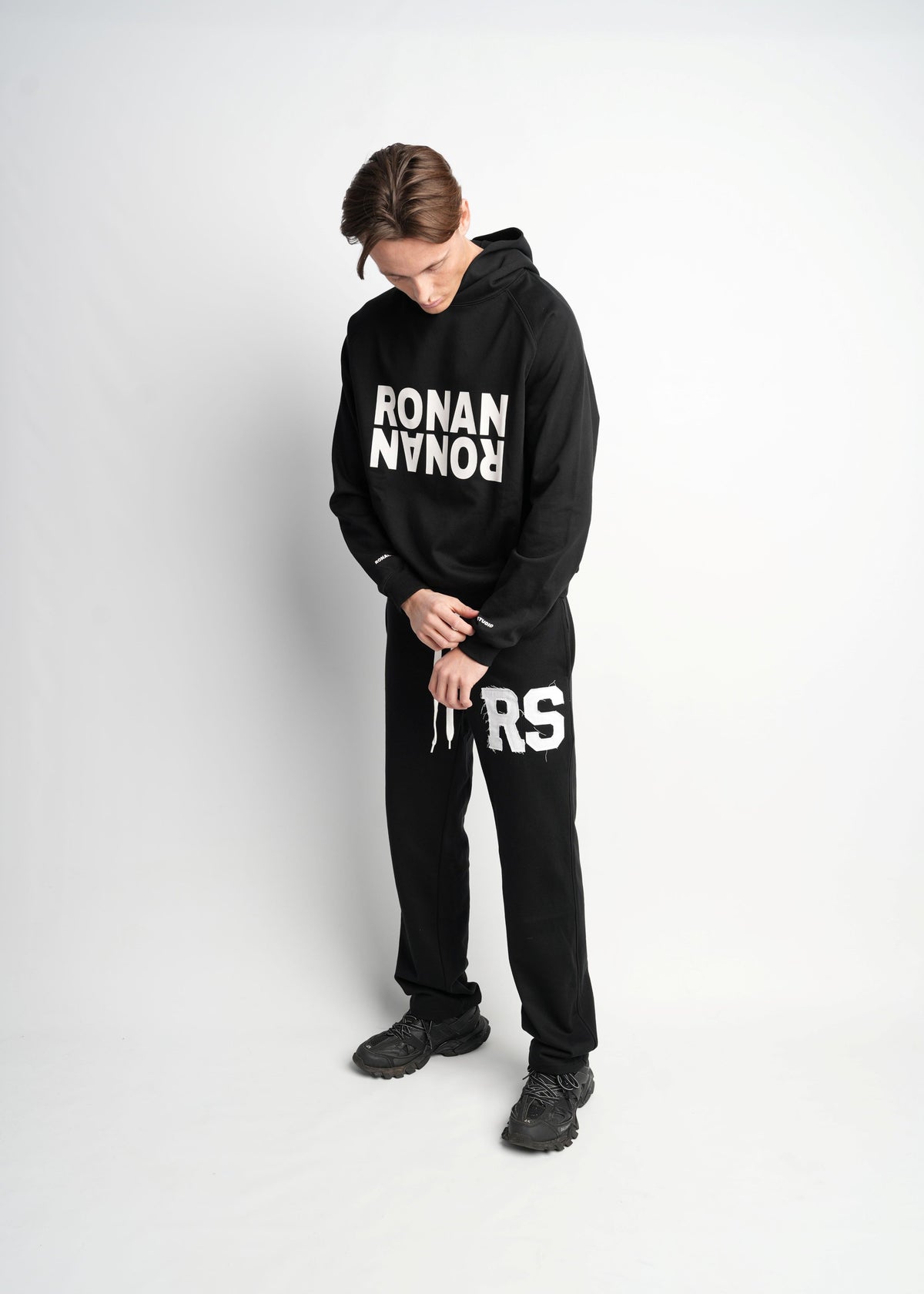 Ronan Studio HOODIE – RONANSTUDIO.EU