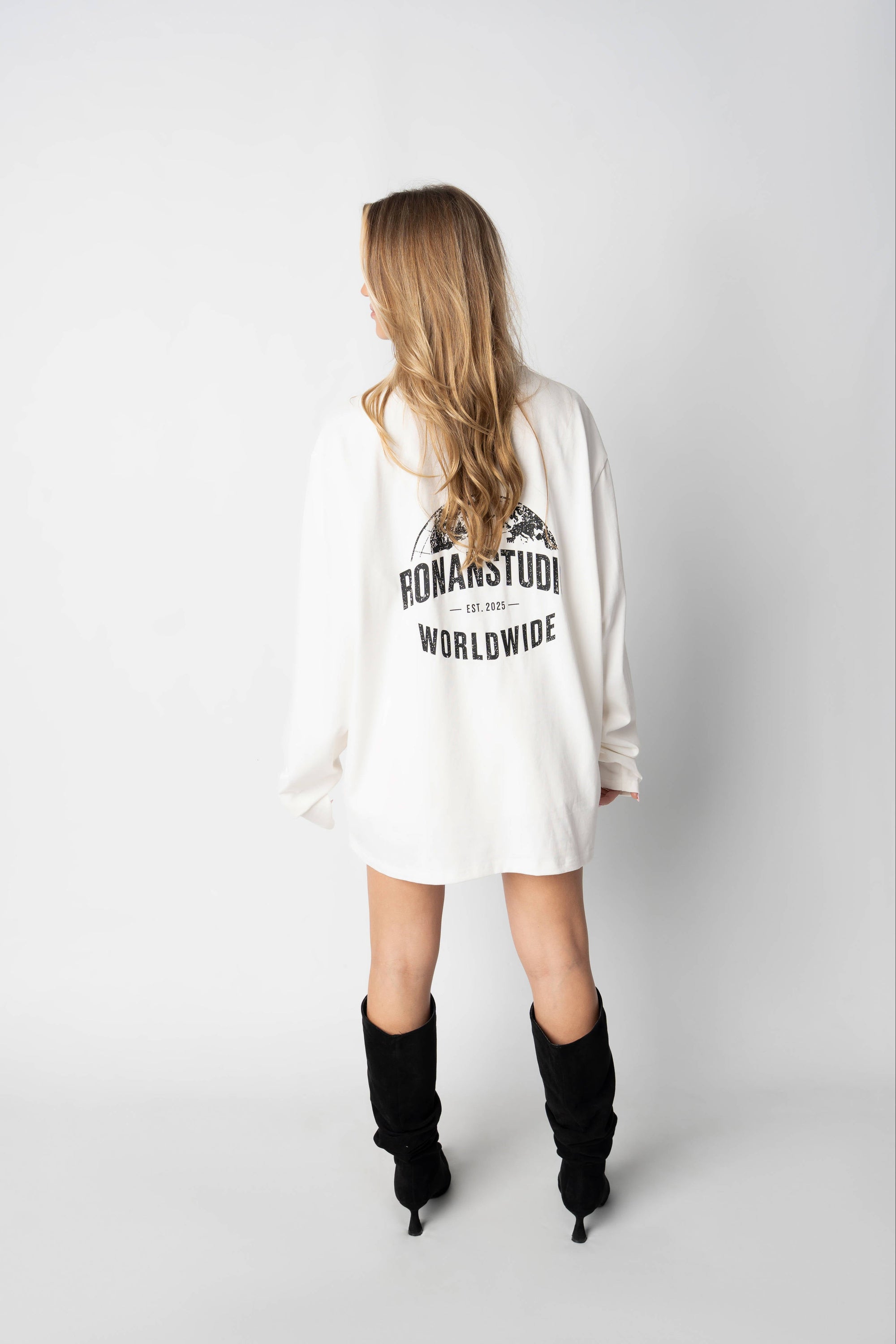 WORLDWIDE LONGSLEEVE WHITE