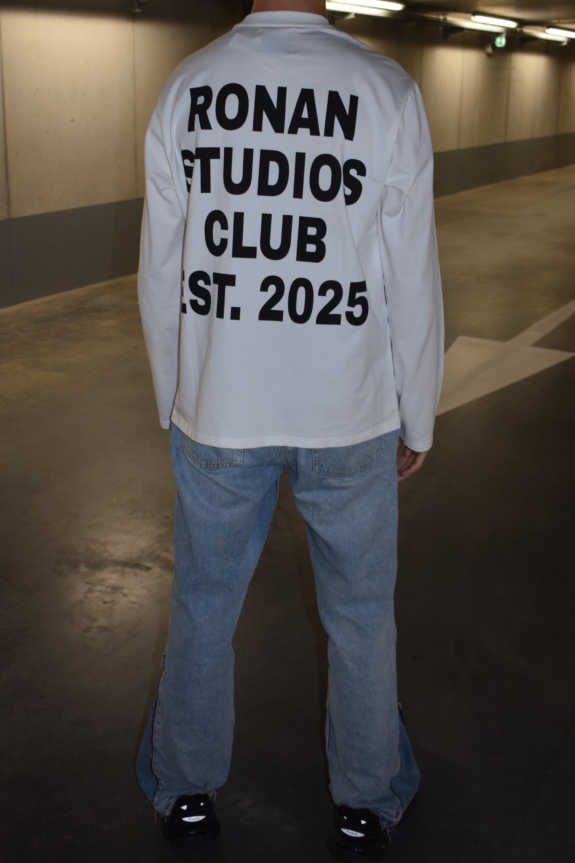 RONANSTUDIO witte oversized longsleeve