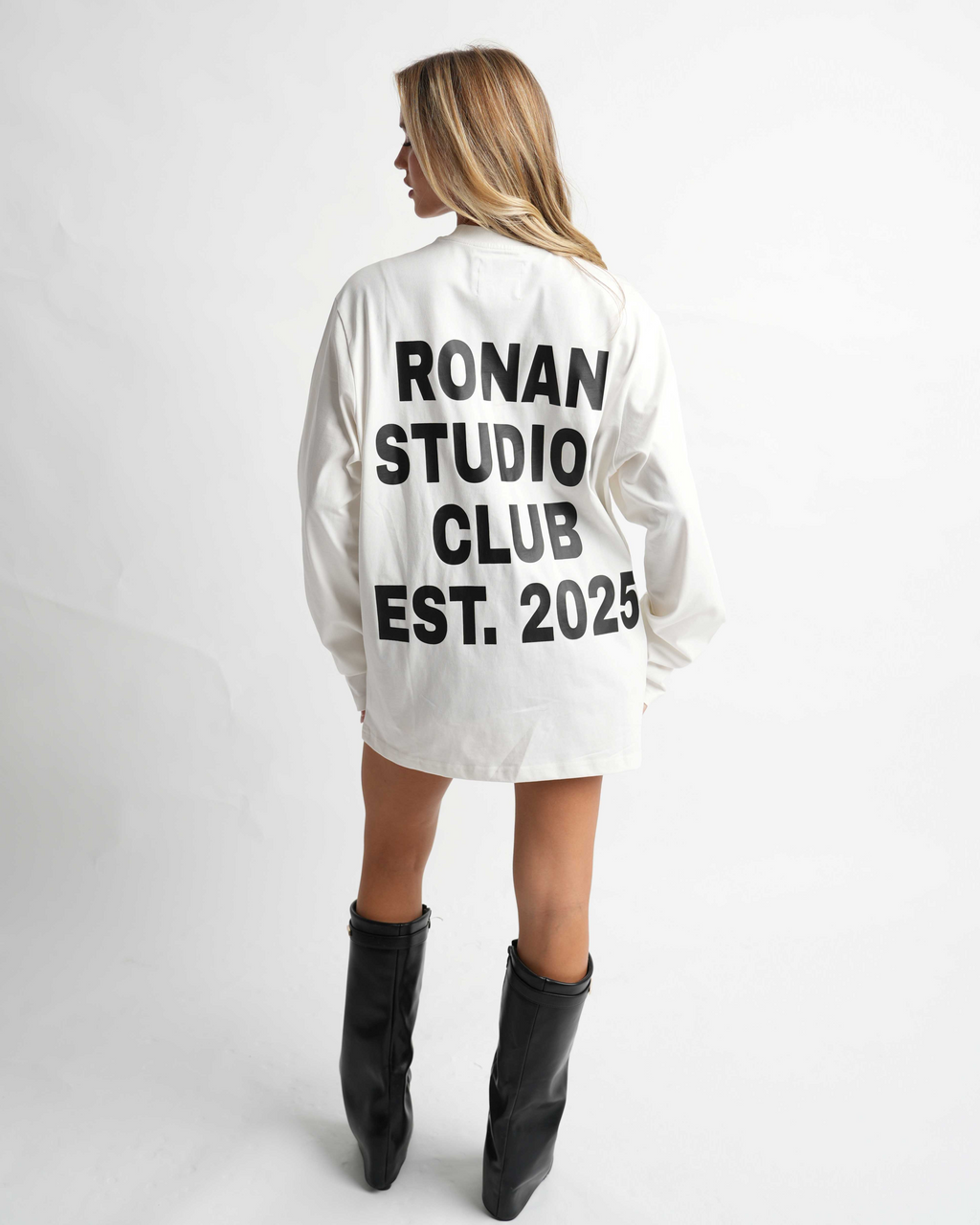 Ronan Studio CLUB OVERSIZED LONGSLEEVE WHITE – RONANSTUDIO.EU